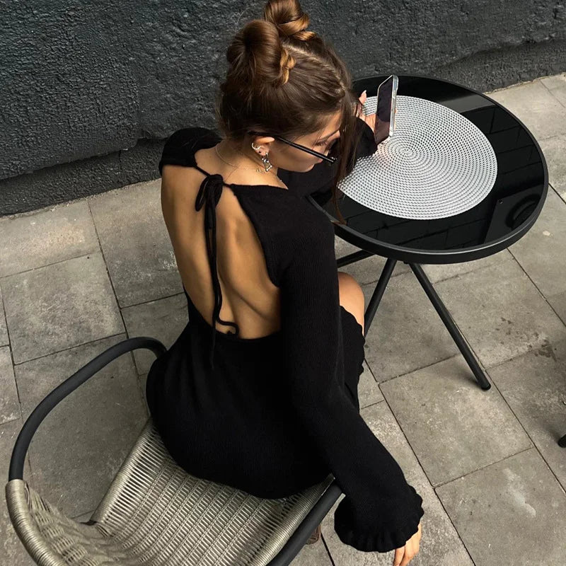 Trumpet Long Sleeved Solid Color Short Skirt