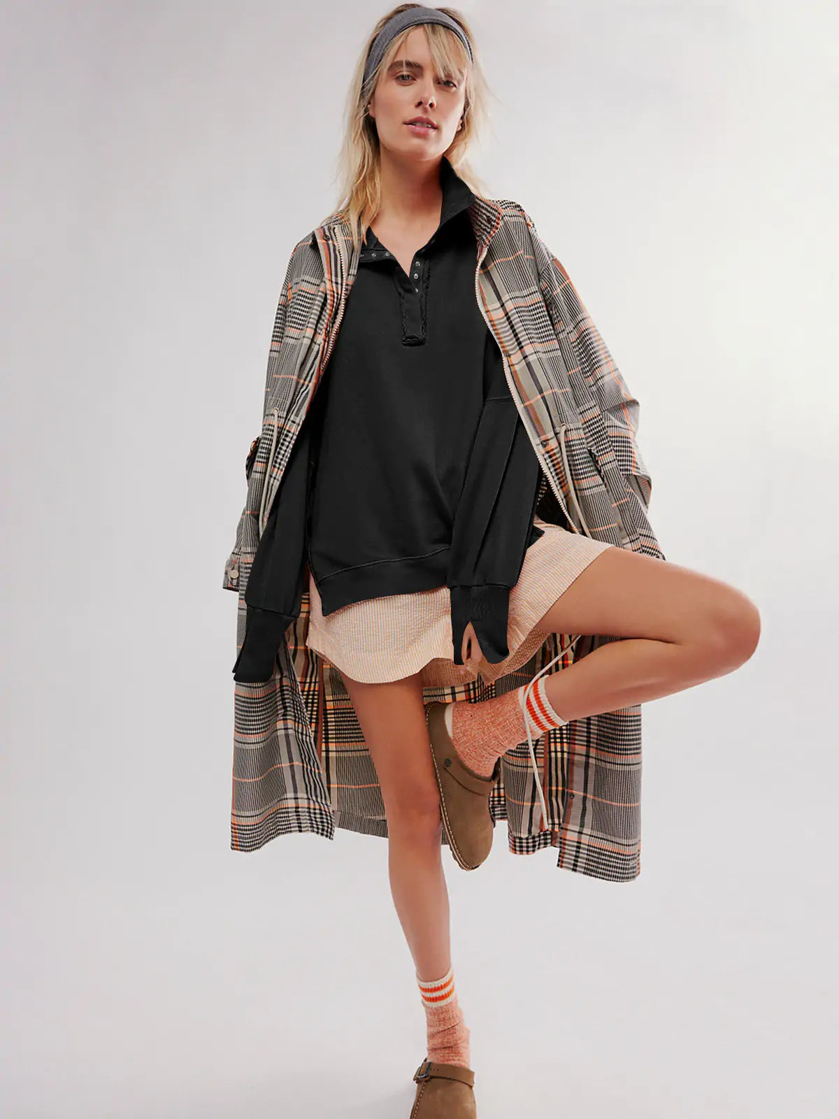 Loose Sweater with Open Lapels