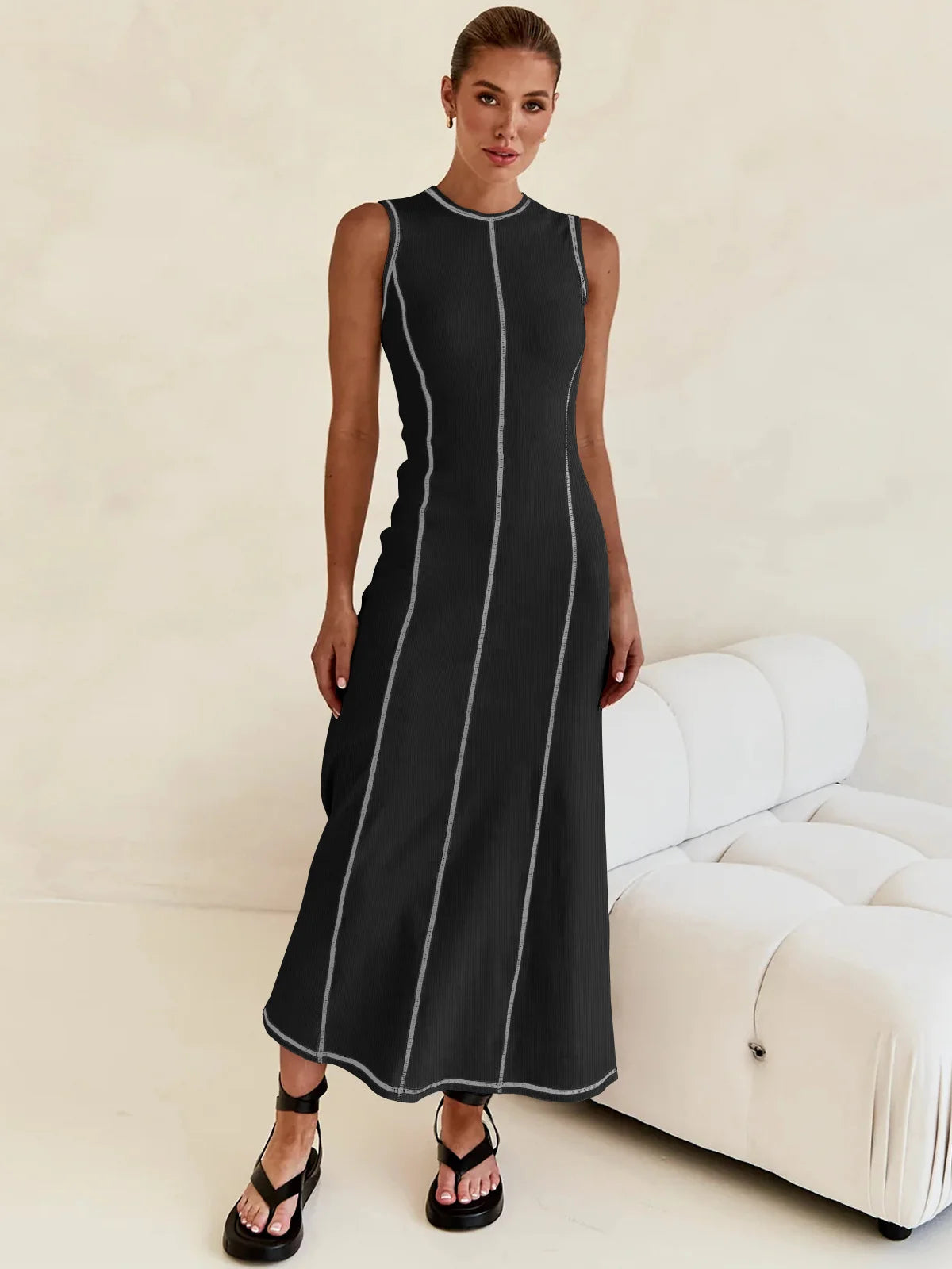 Sleeveless Round Neck Knitted Dress