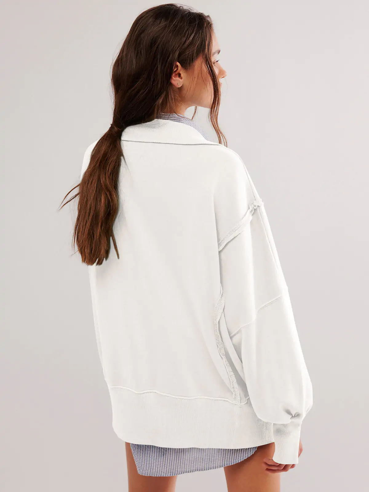 Loose Sweater with Open Lapels
