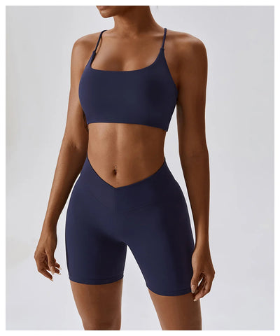 Sports Bra With Crossed Straps On The Back