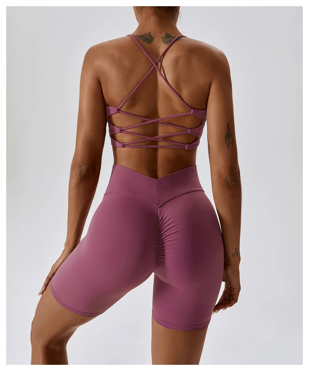 Sports Bra With Crossed Straps On The Back