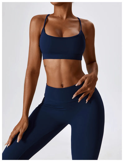 Sports Bra With Crossed Straps At The Back