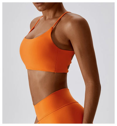 Sports Bra With Crossed Straps On The Back
