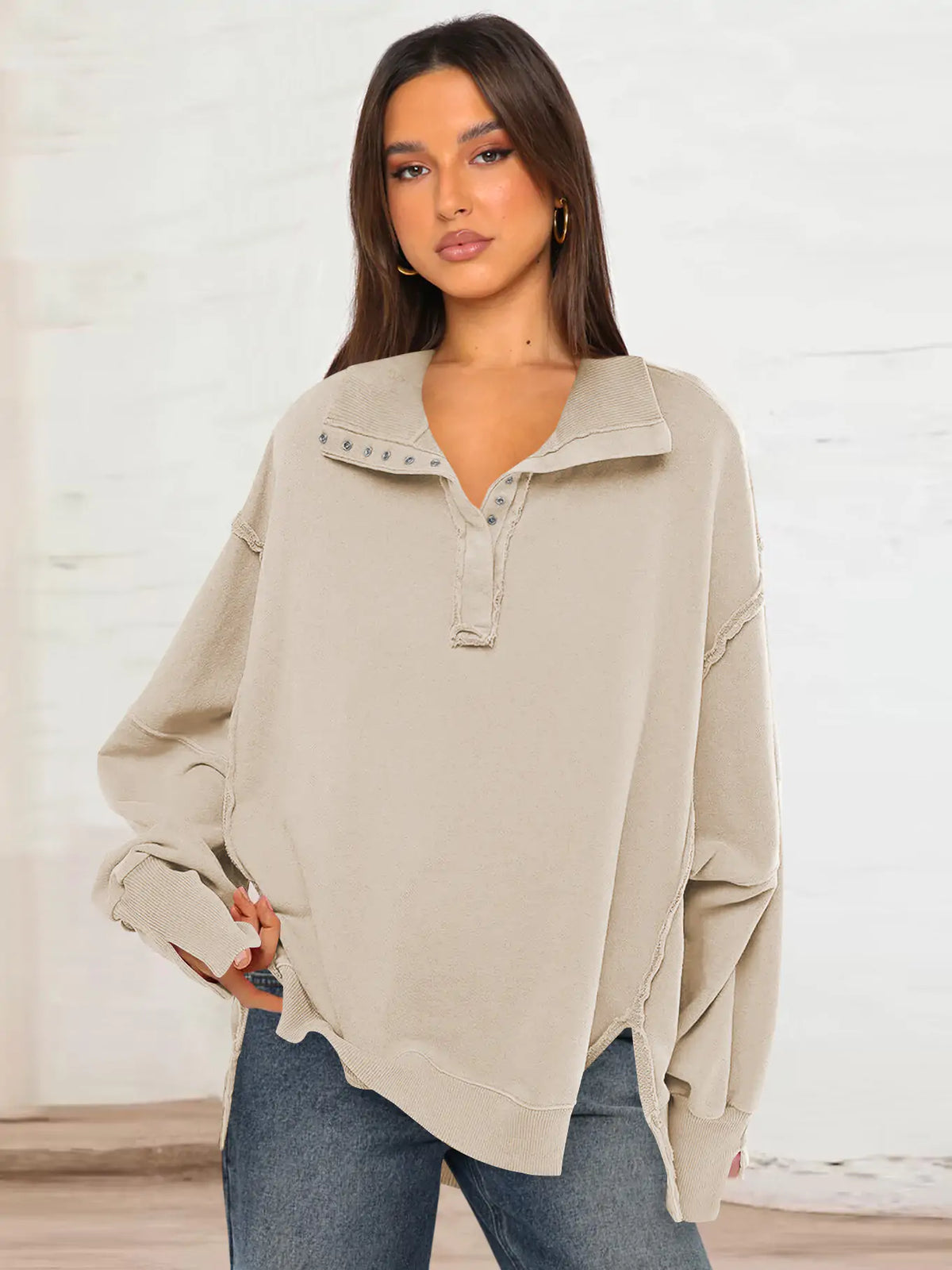 Loose Sweater with Open Lapels