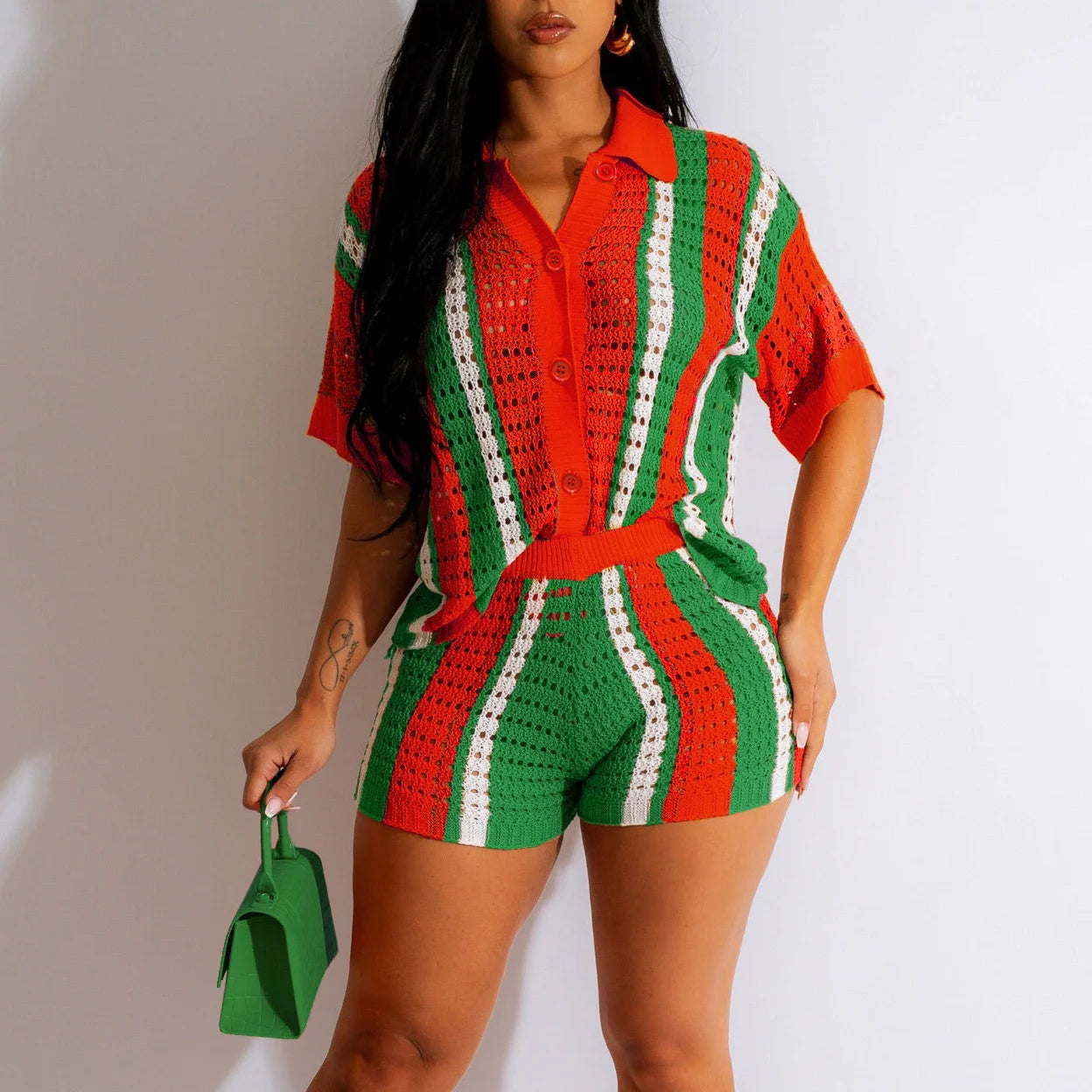Set With Shorts With Contrast Collar