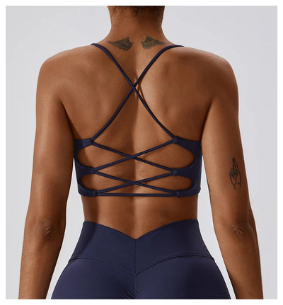 Sports Bra With Crossed Straps On The Back
