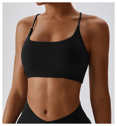 Sports Bra With Crossed Straps On The Back