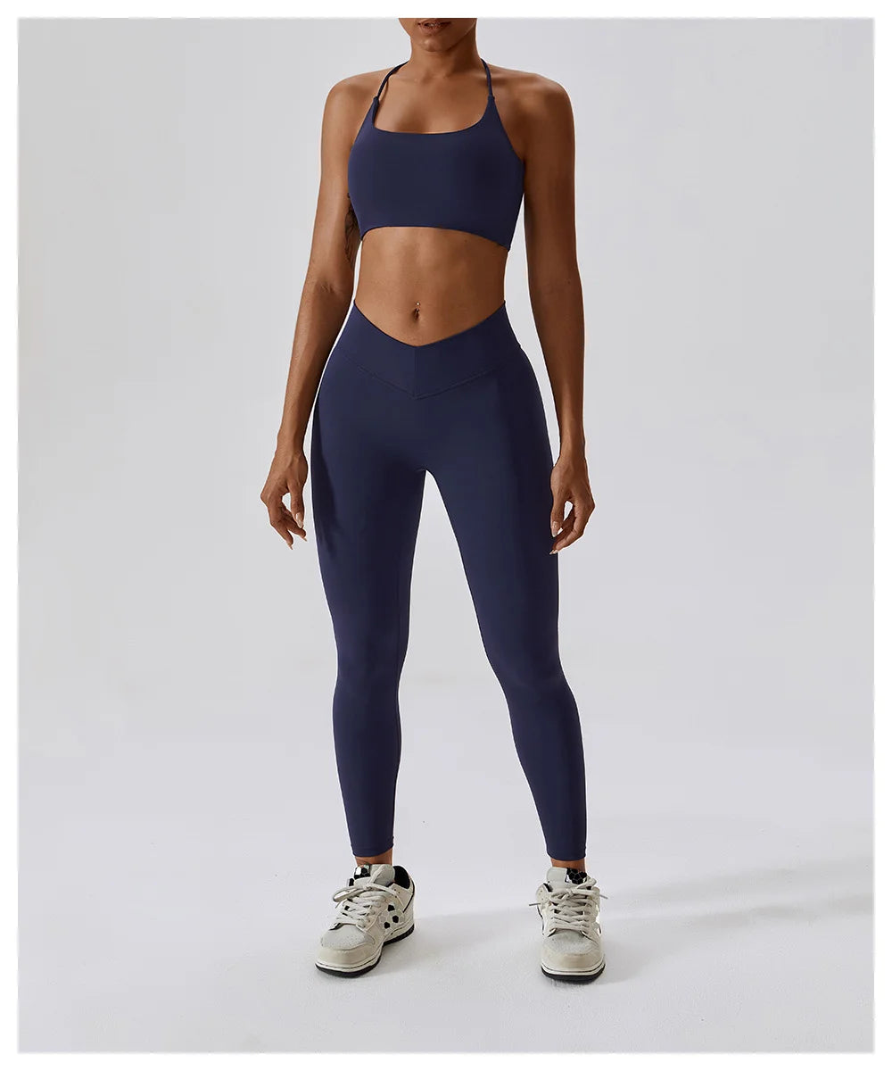 Sports Bra With Crossed Straps On The Back