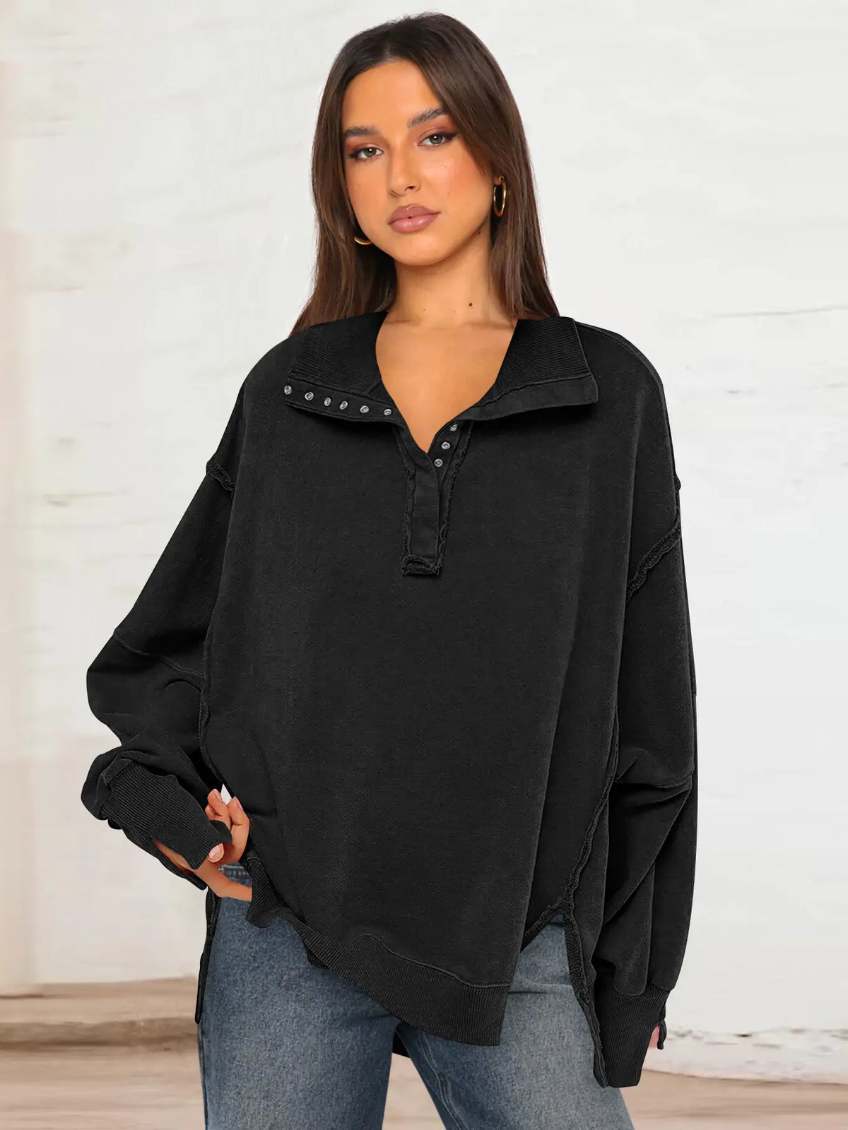 Loose Sweater with Open Lapels