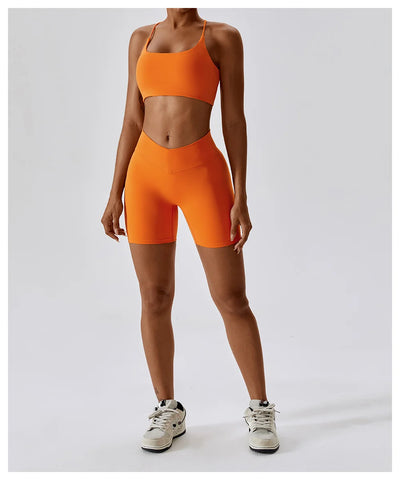 Sports Bra With Crossed Straps On The Back