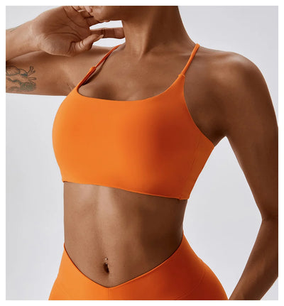 Sports Bra With Crossed Straps On The Back
