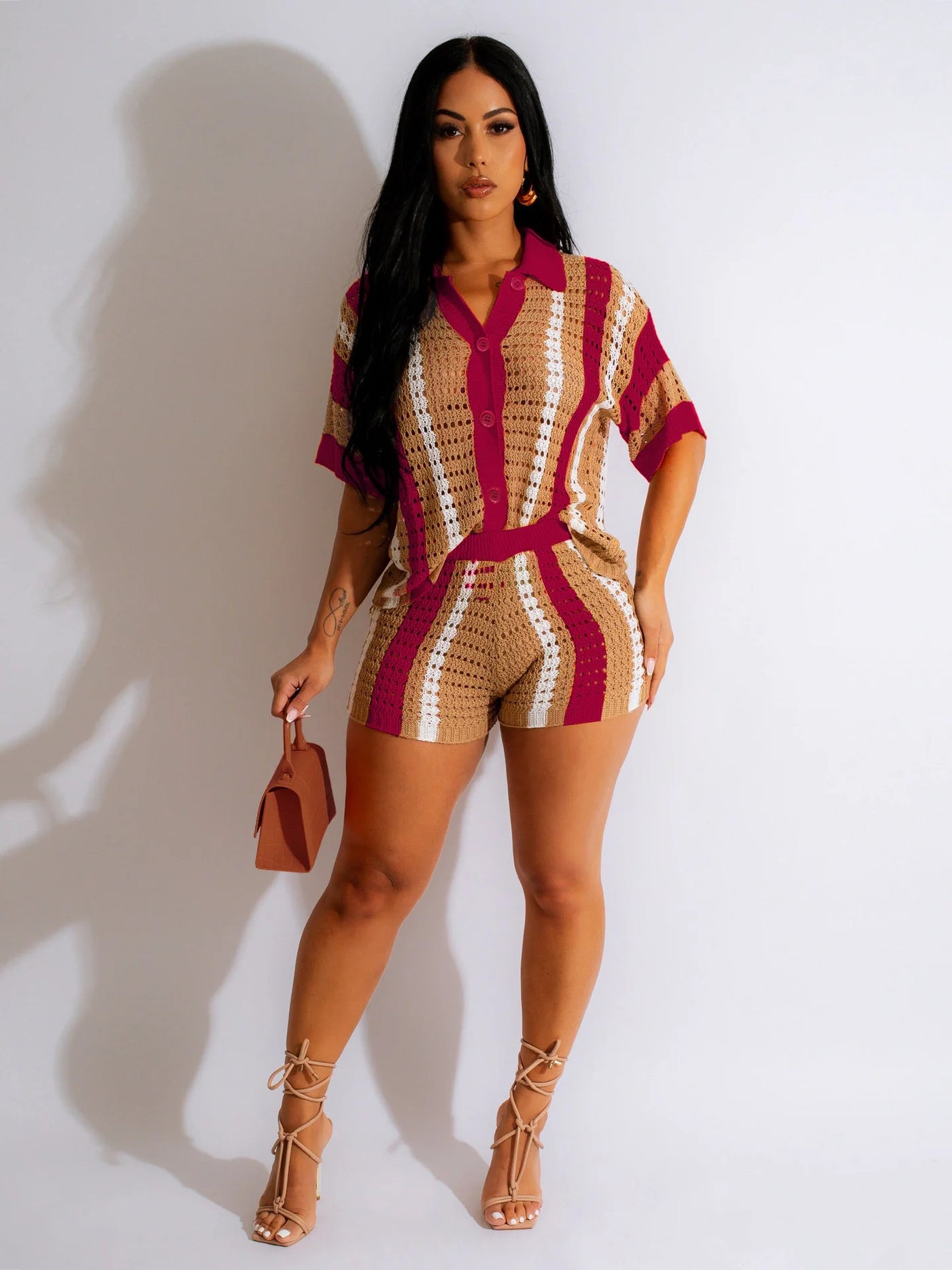 Set With Shorts With Contrast Collar